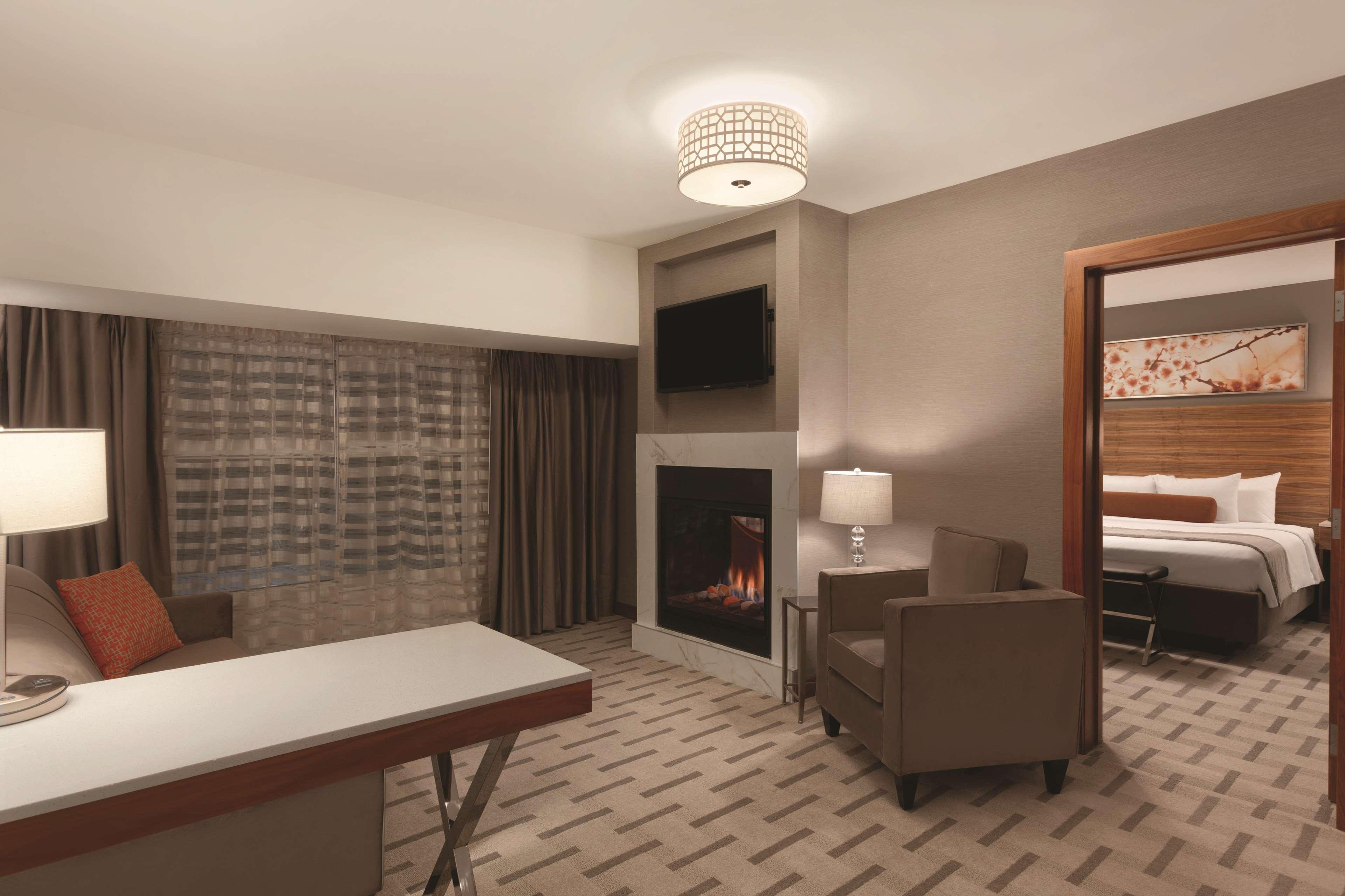 Radisson Hotel & Conference Centre Calgary Airport Ngoại thất bức ảnh