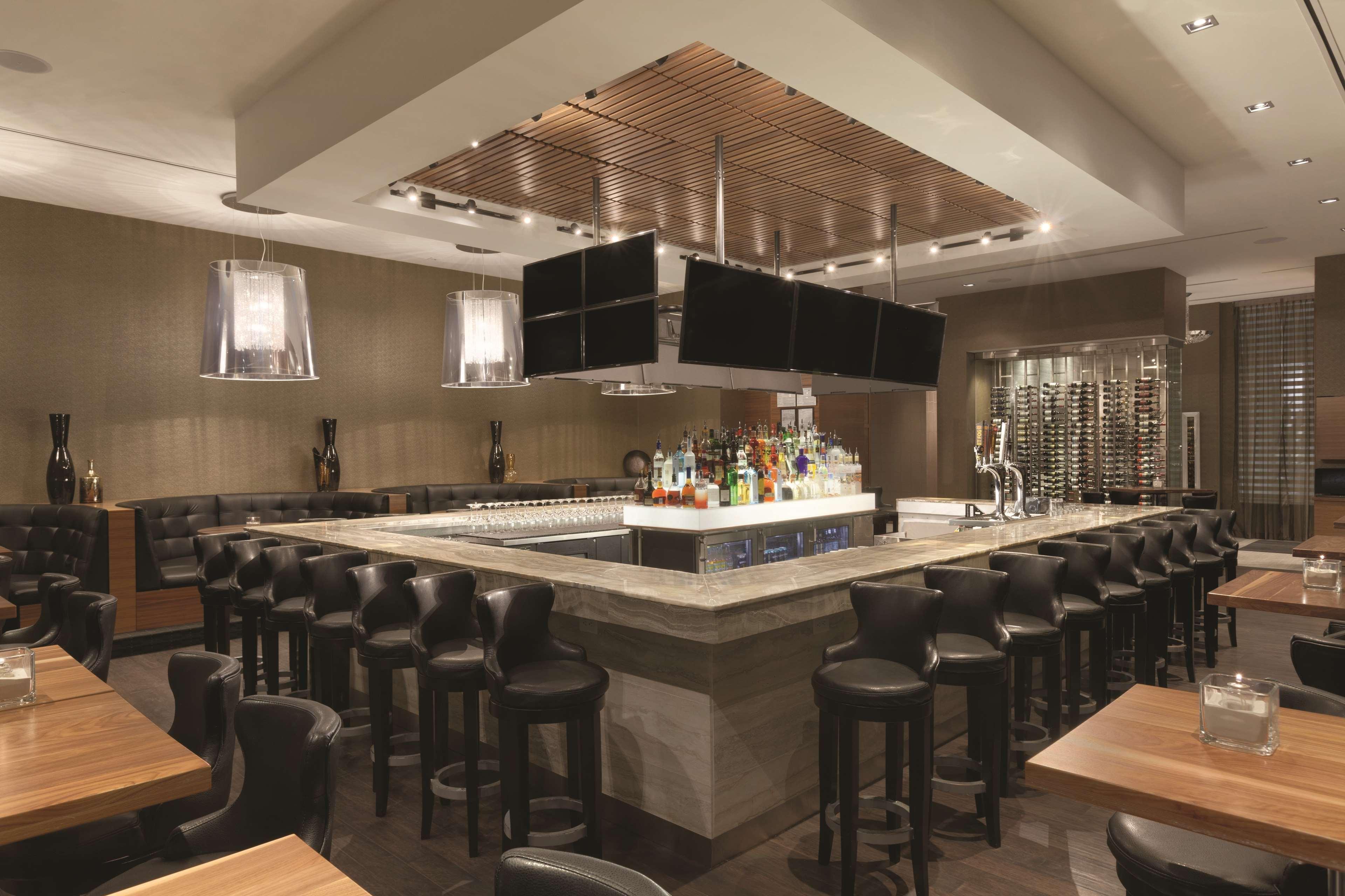 Radisson Hotel & Conference Centre Calgary Airport Ngoại thất bức ảnh
