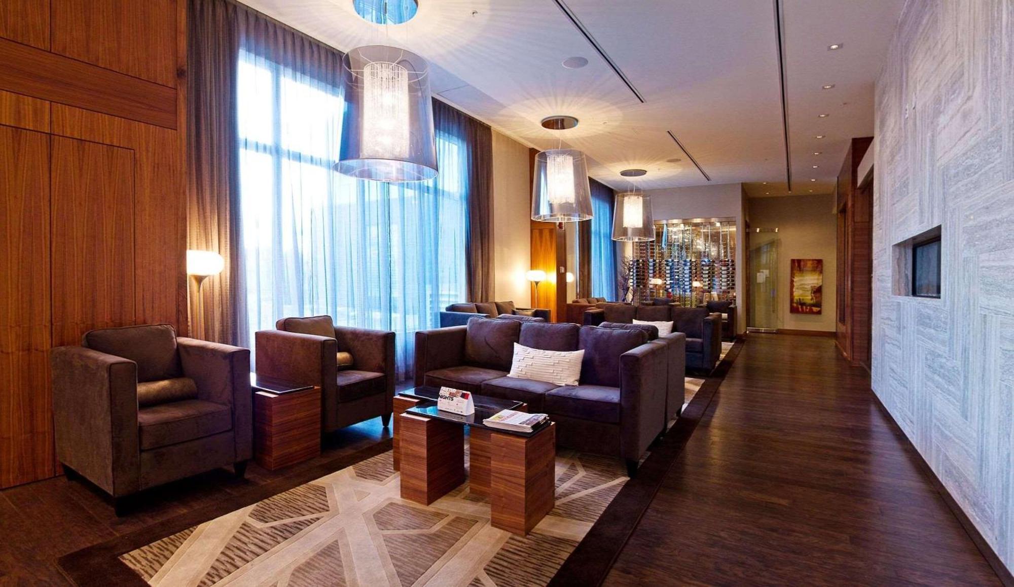 Radisson Hotel & Conference Centre Calgary Airport Ngoại thất bức ảnh